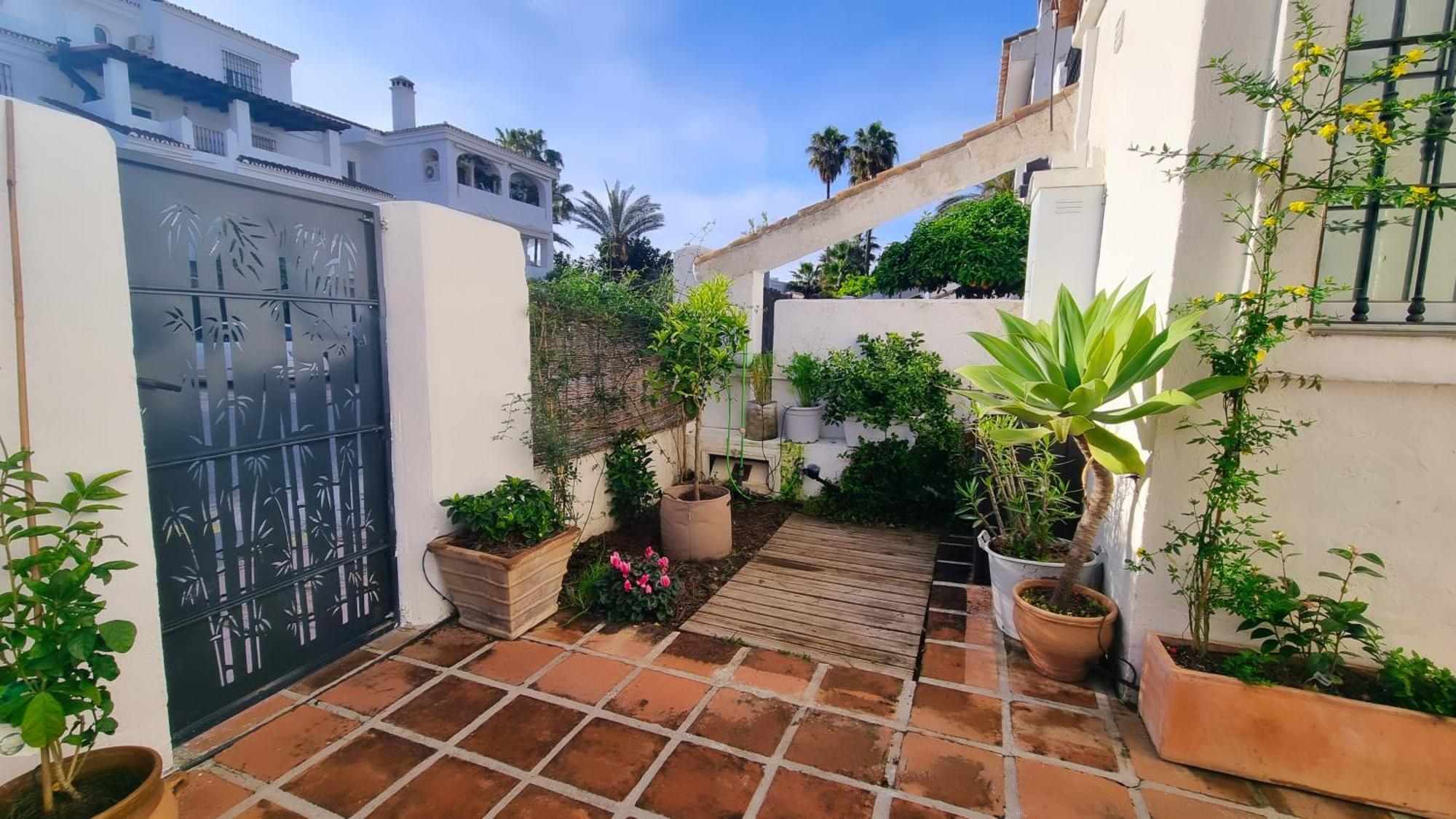 4 Bed House With Pool Walk To Puerto Banus Fast Internet Villa Marbella Eksteriør bilde